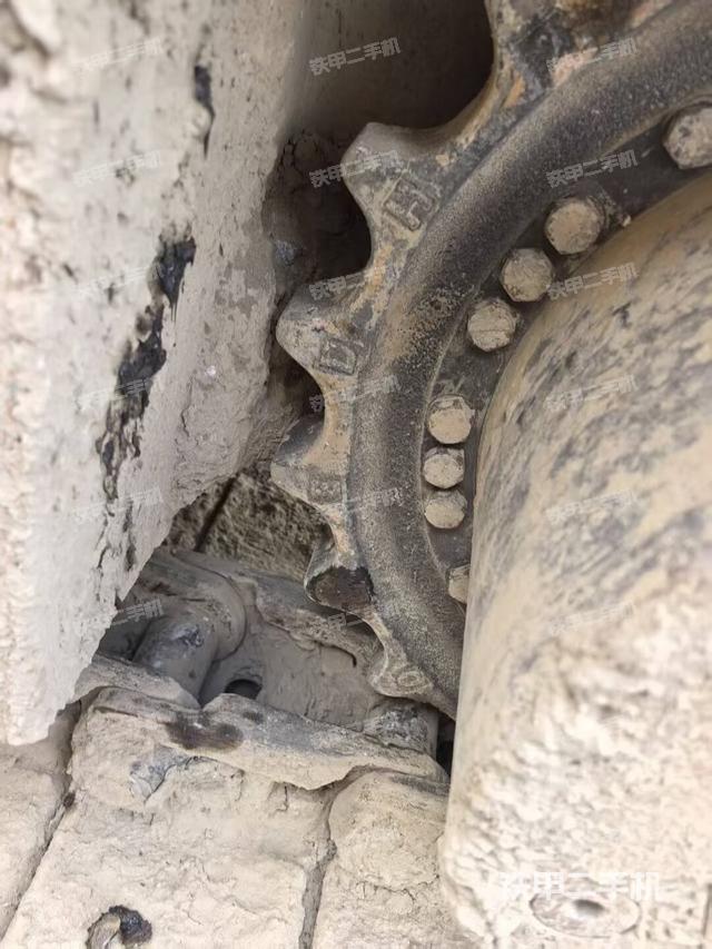 左驱动轮（行走机构）