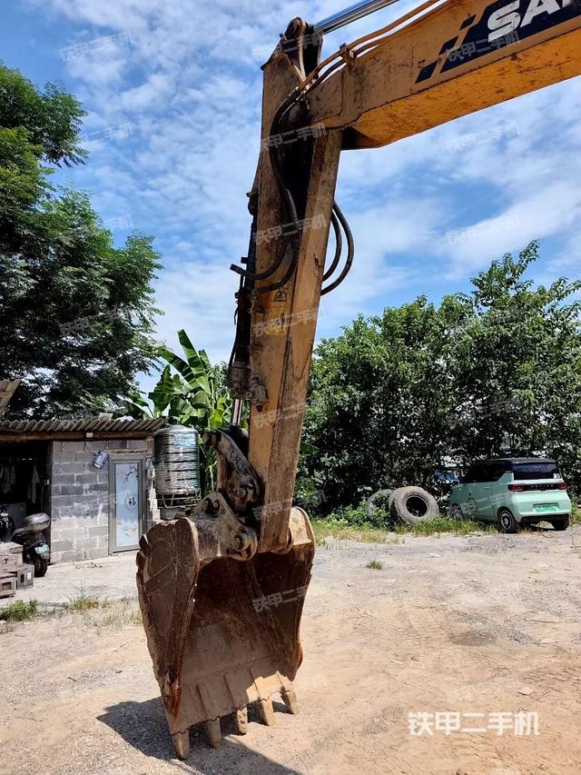 小臂整体左后（工作和回转装置）