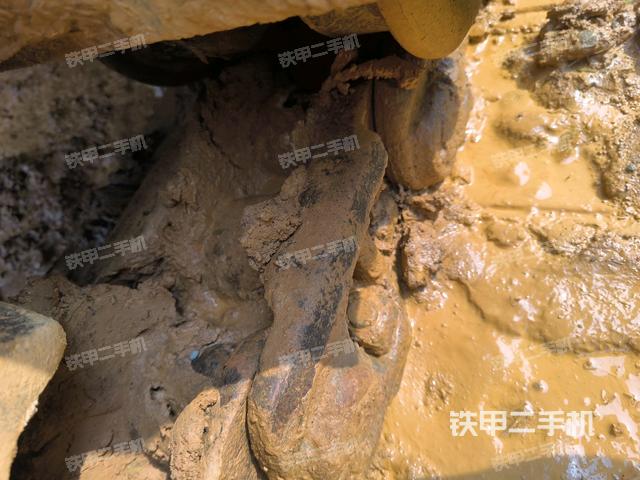 右驱动轮(行走机构) 右驱动轮(行走机构)