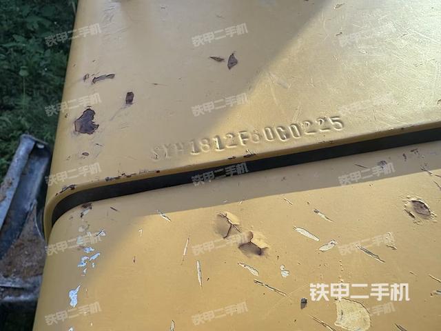 右侧履带整体 (行走机构) 右侧履带整体 (行走机构)