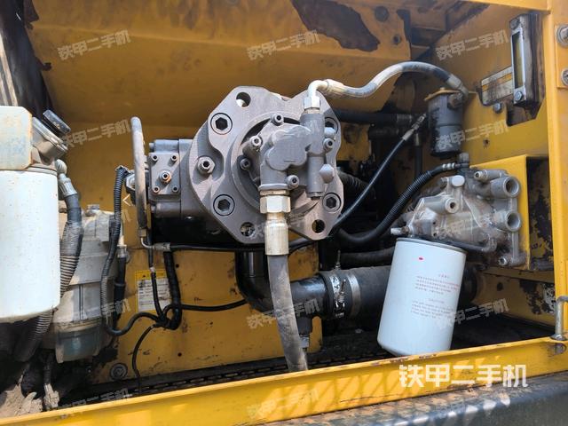 液压泵斜45 右(大件舱室) 液压泵斜45 右(大件舱室)