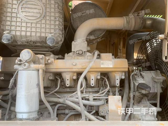 发动机左侧（整机外观及大件）