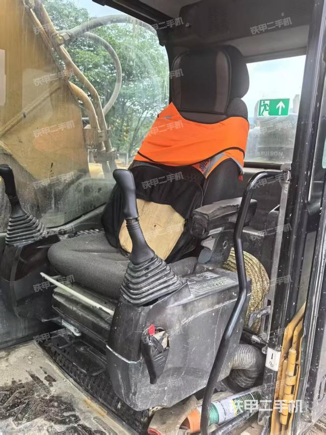 座椅后部（驾驶室部分）