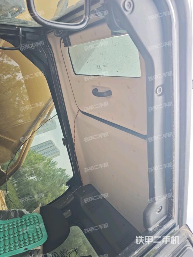 頂棚整體(駕駛室部分) 頂棚整體(駕駛室部分)