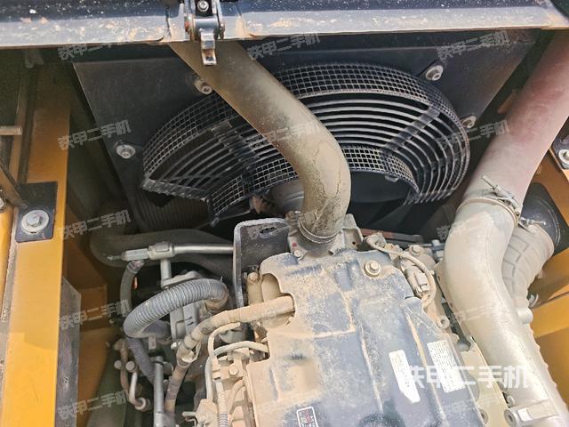 水箱+風(fēng)扇特寫(上車部件) 水箱+風(fēng)扇特寫(上車部件)