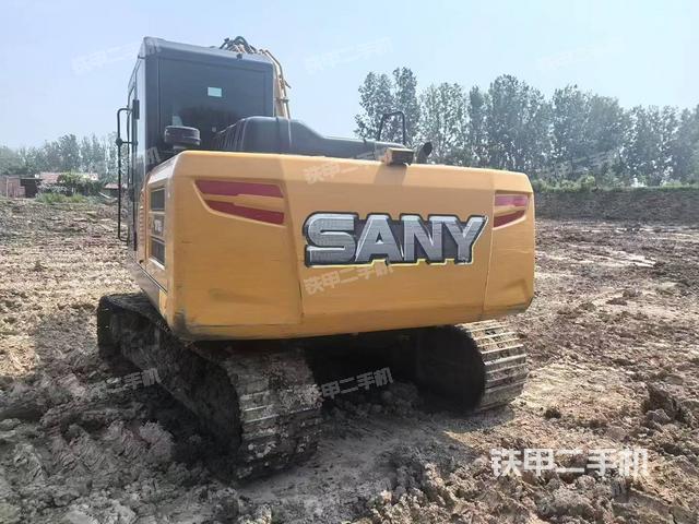 单侧履带整体(整机外观) 单侧履带整体(整机外观)