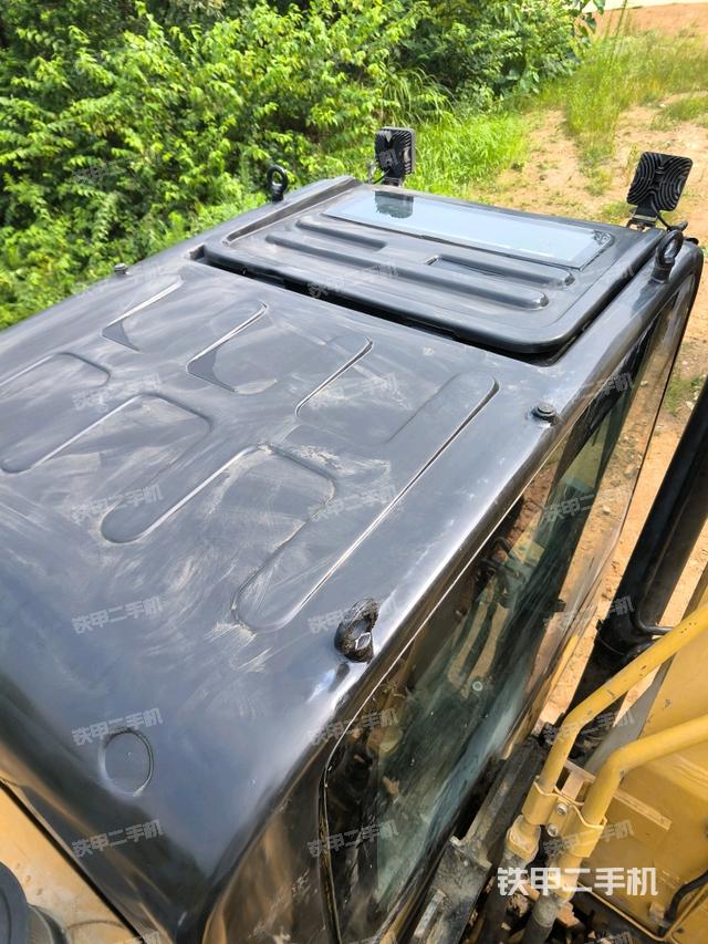 发动机室(上车部件) 发动机室(上车部件)