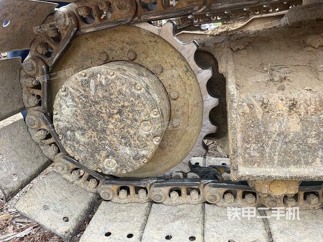 左驱动轮（行走机构）