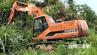 斗山DH215-7挖掘机实拍图片