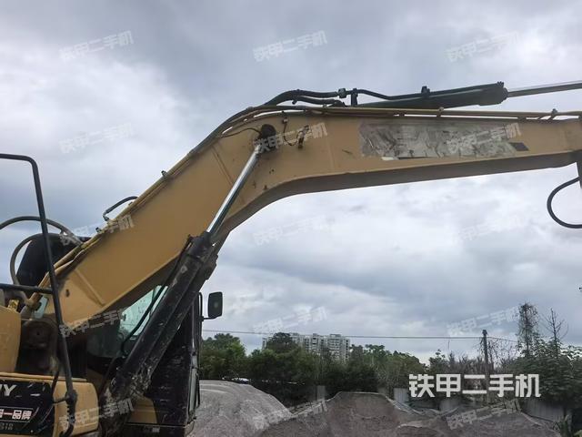 大臂根部 斜视（工作和回转装置）