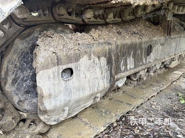 左驱动轮(行走机构) 左驱动轮(行走机构)