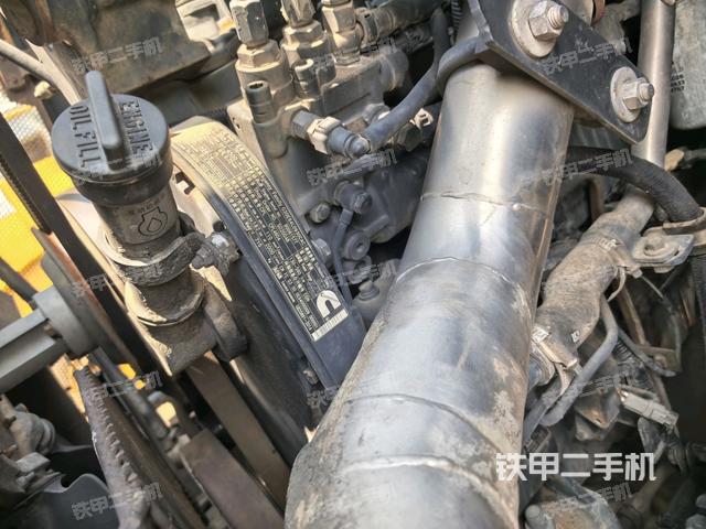 散熱器正面(動(dòng)力系統(tǒng)) 散熱器正面(動(dòng)力系統(tǒng))