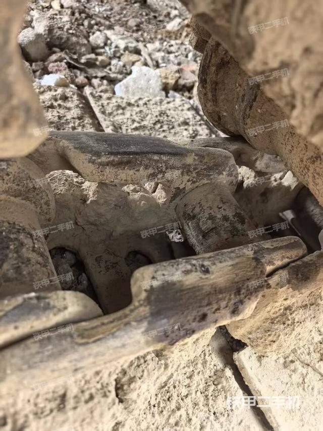 右侧履带整体（行走机构）