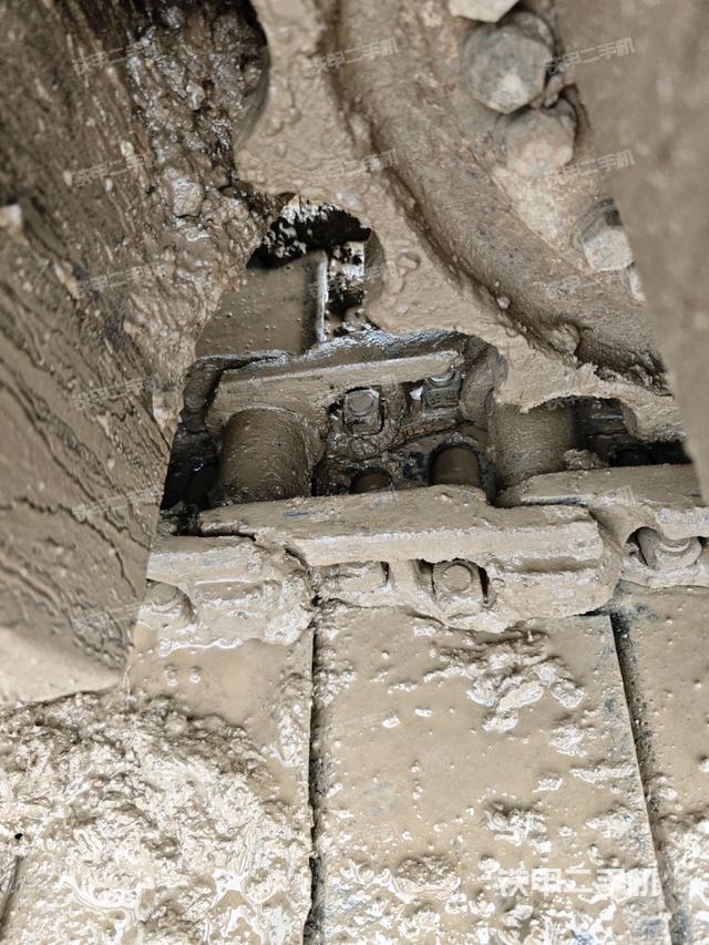 右驱动轮(行走机构) 右驱动轮(行走机构)