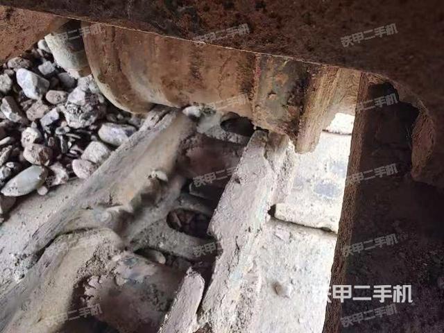 右侧行走马达盖板（行走机构）