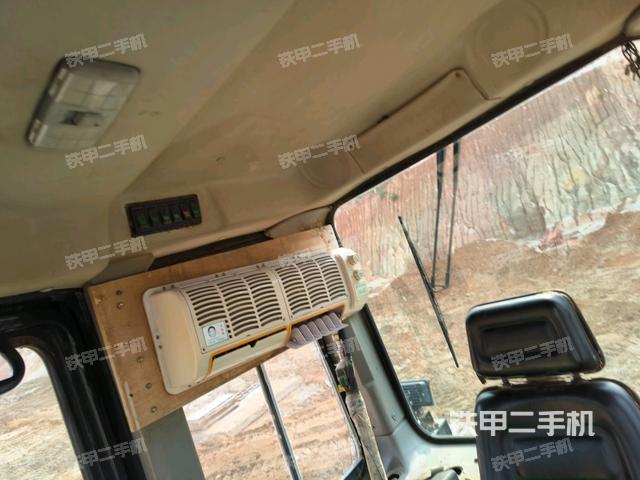 驾驶室外顶部全景（推土机驾驶室）