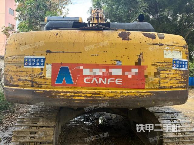 小松PC210LC-8挖掘机