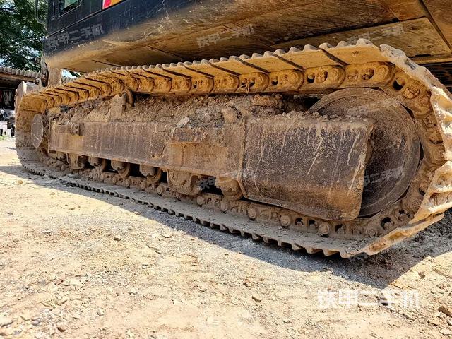 右驱动轮（行走机构）