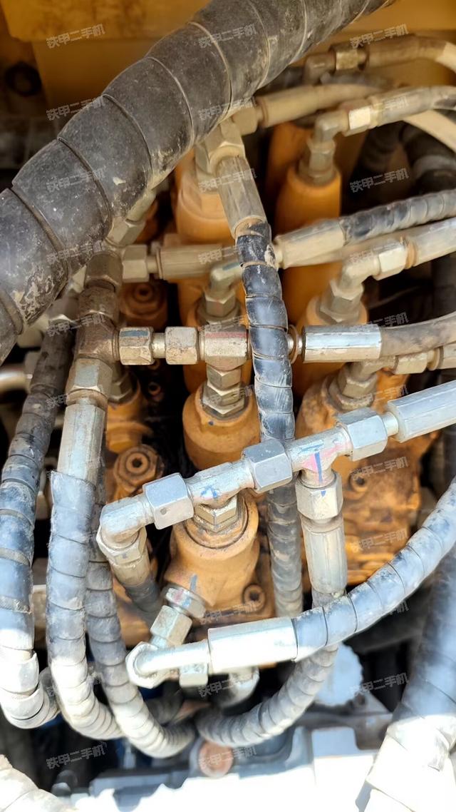 驾驶室顶部俯视（上车部件）