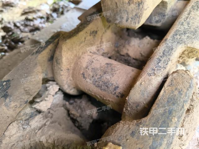 左侧履带整体 (行走机构) 左侧履带整体 (行走机构)