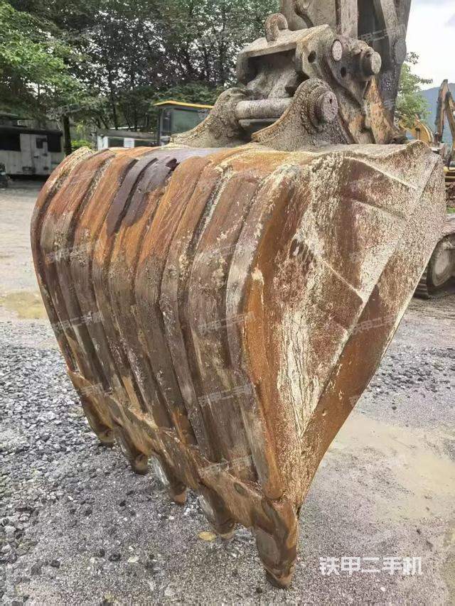 大臂整体 右侧（工作和回转装置）