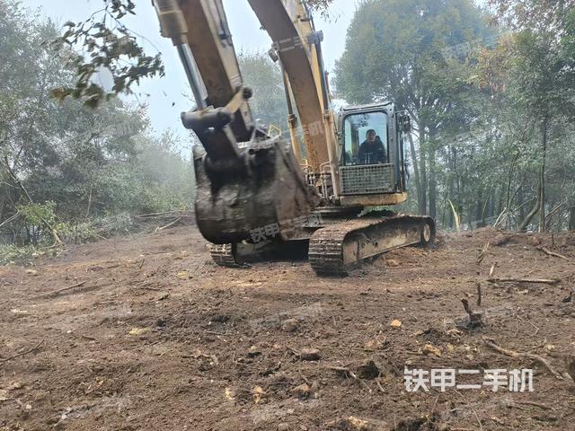 单侧履带整体（整机外观）