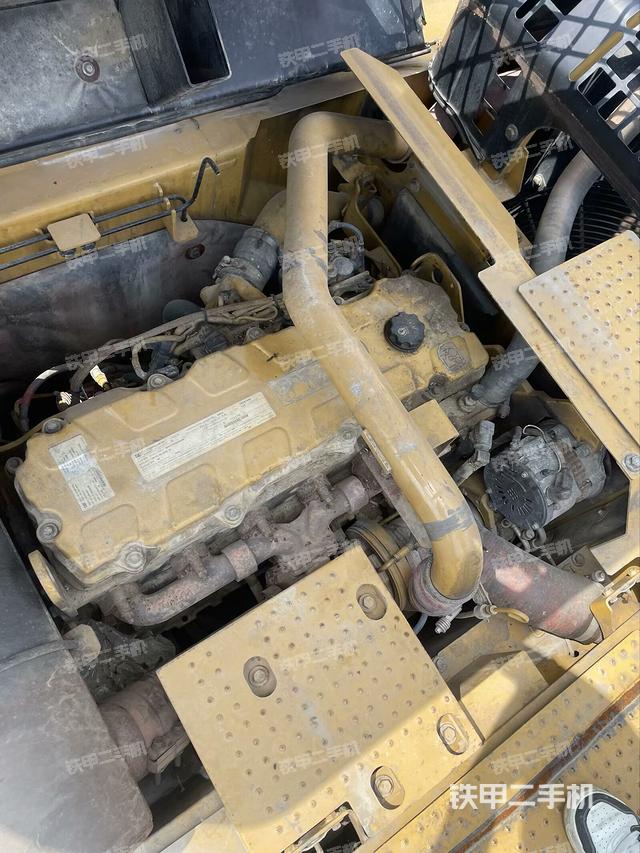 发动机整体俯视(整机外观) 发动机整体俯视(整机外观)