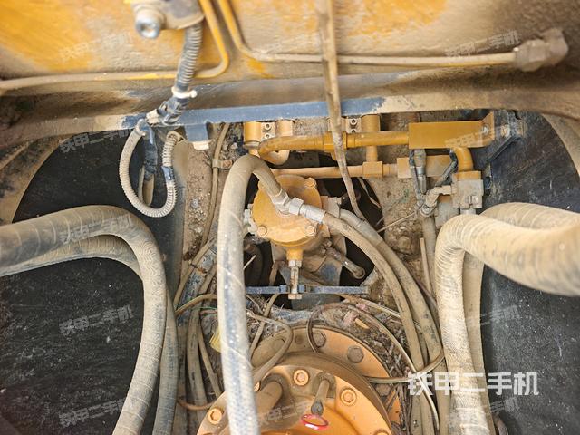 中央回轉(zhuǎn)接頭特寫(上車部件) 中央回轉(zhuǎn)接頭特寫(上車部件)