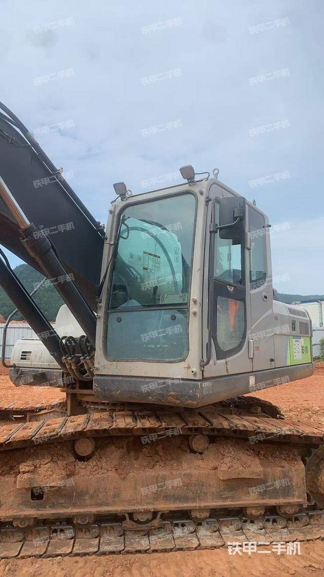 中联重科ZE200E-10挖掘机