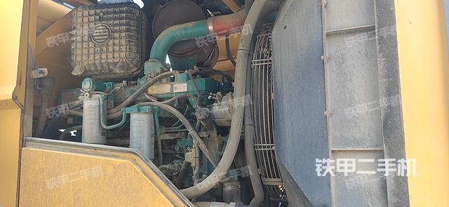 发动机左侧（整机外观及大件）