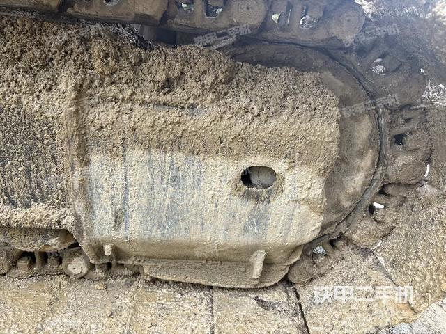 右导向轮(行走机构) 右导向轮(行走机构)