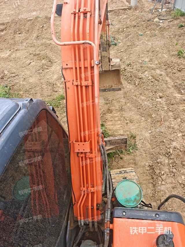 大臂背部俯視（工作和回轉(zhuǎn)裝置）