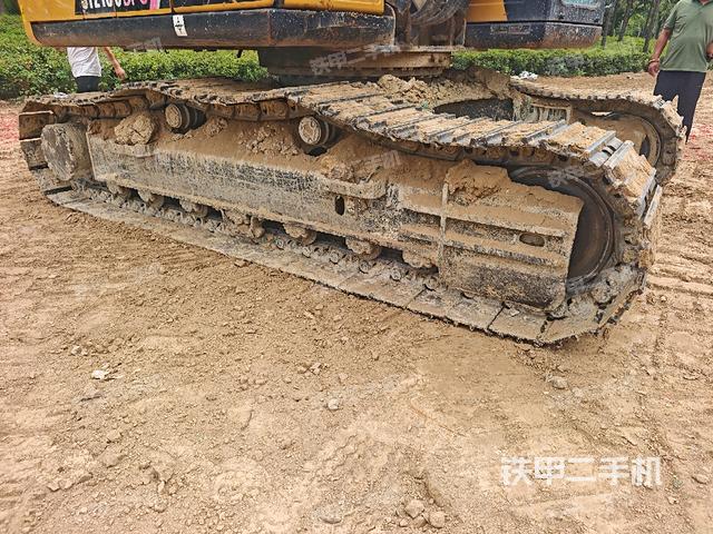 右驅(qū)動(dòng)輪(行走機(jī)構(gòu)) 右驅(qū)動(dòng)輪(行走機(jī)構(gòu))