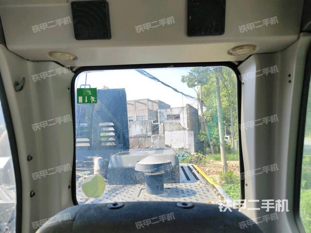 后窗玻璃角标(驾驶室部分) 后窗玻璃角标(驾驶室部分)