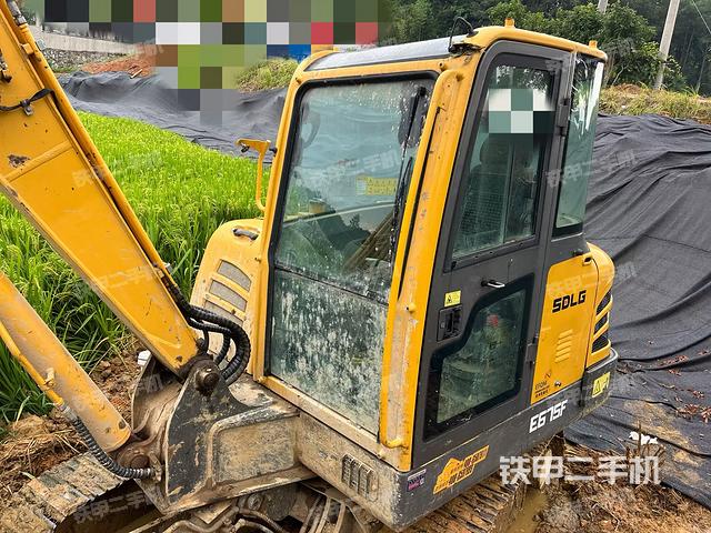 山东临工E655F挖掘机