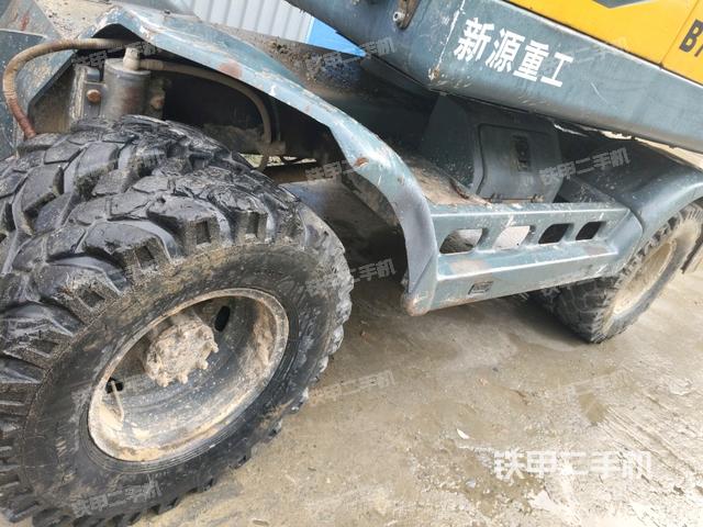 左侧履带整体 （行走机构）