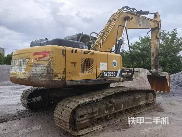 三一重工SY225C挖掘機(jī)