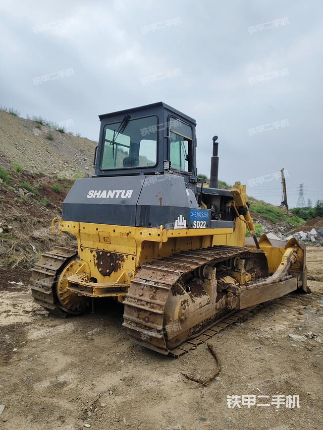 整机左侧（设备外观及核心部件）