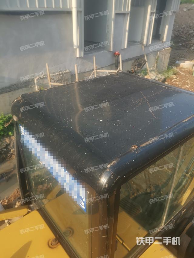 驾驶室顶部（整机外观）