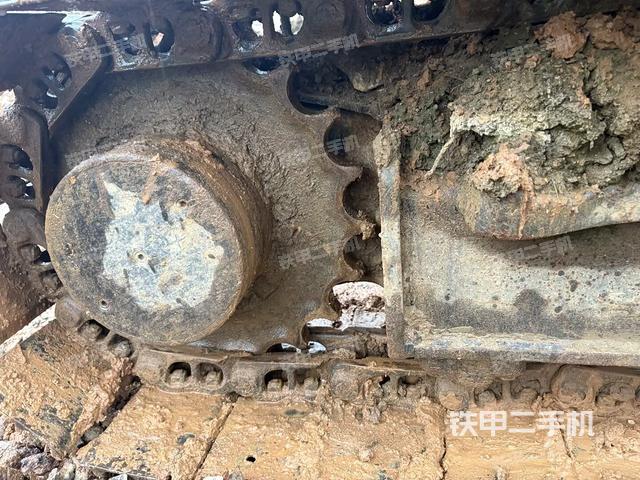 右导向轮(行走机构) 右导向轮(行走机构)