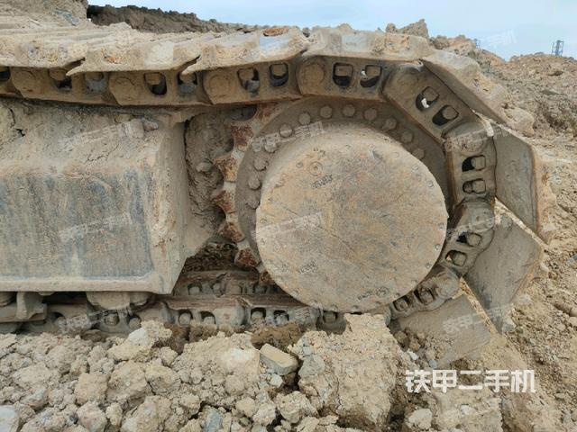 左驱动轮(行走机构) 左驱动轮(行走机构)