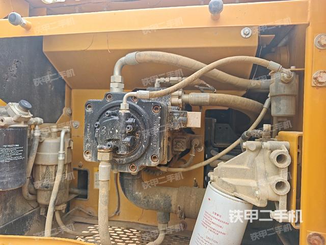 液壓泵斜45?左(大件艙室) 液壓泵斜45?左(大件艙室)