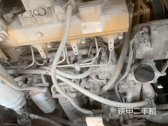 发动机右侧（整机外观及大件）