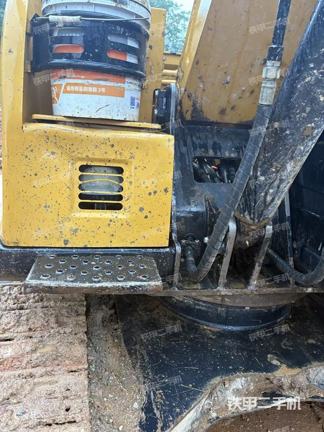 大臂根部 斜(工作和回转装置) 大臂根部 斜(工作和回转装置)