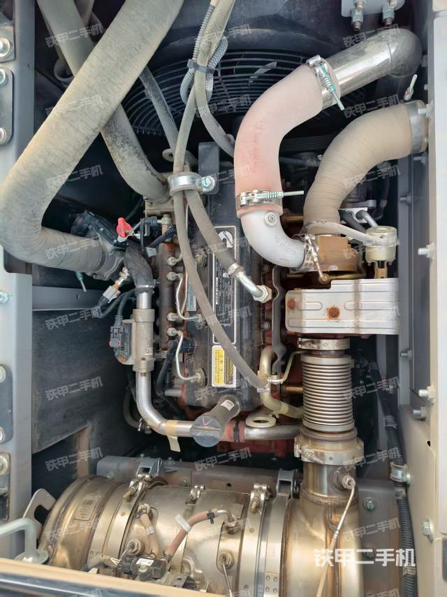 发动机整体俯视(整机外观) 发动机整体俯视(整机外观)