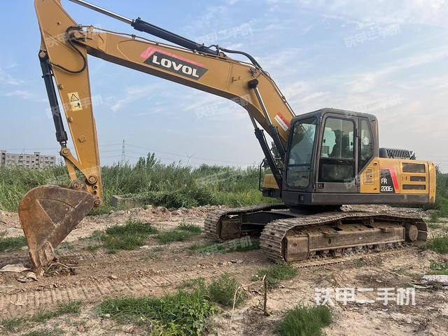 雷沃重工FR220挖掘机