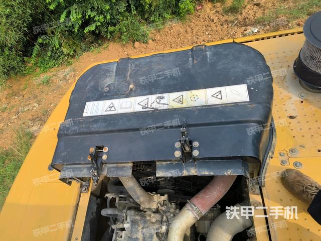 驾驶室顶部俯视(上车部件) 驾驶室顶部俯视(上车部件)