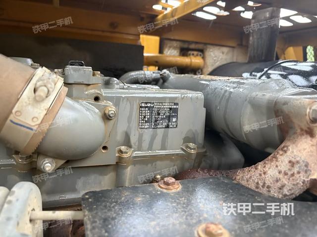 发动机室(上车部件) 发动机室(上车部件)