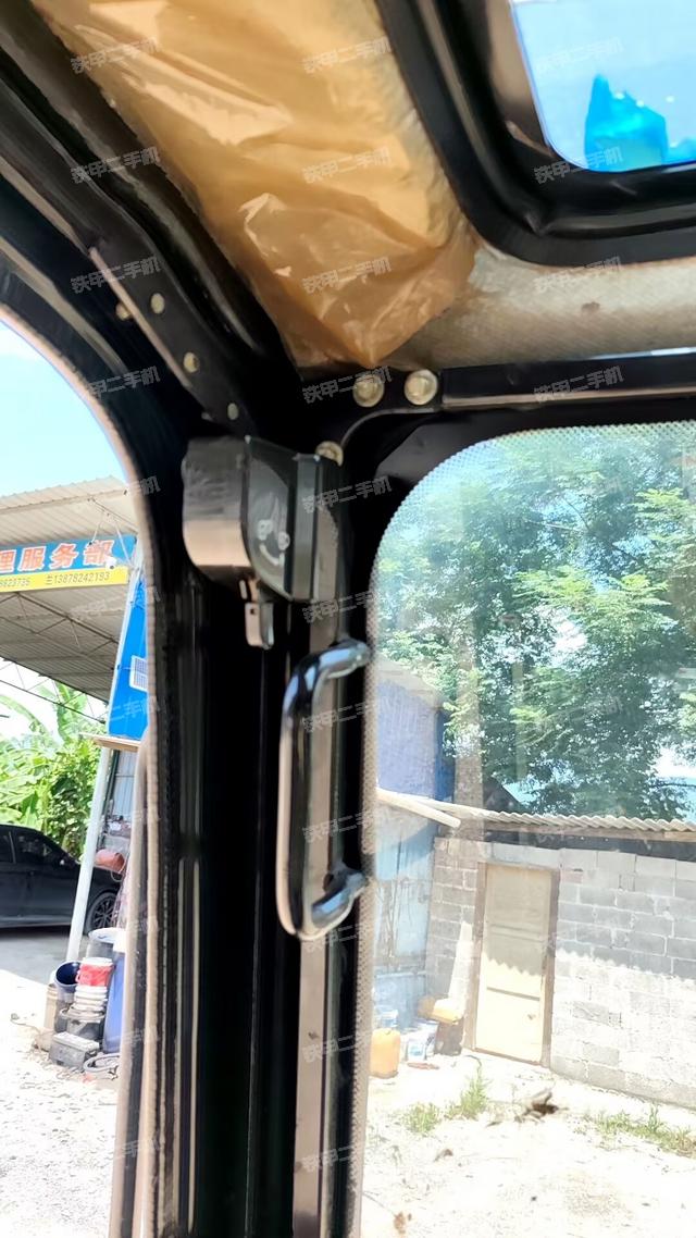 座椅后部（驾驶室部分）