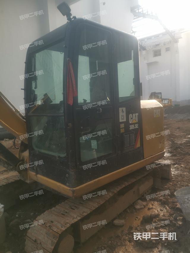 驾驶室整体（整机外观）